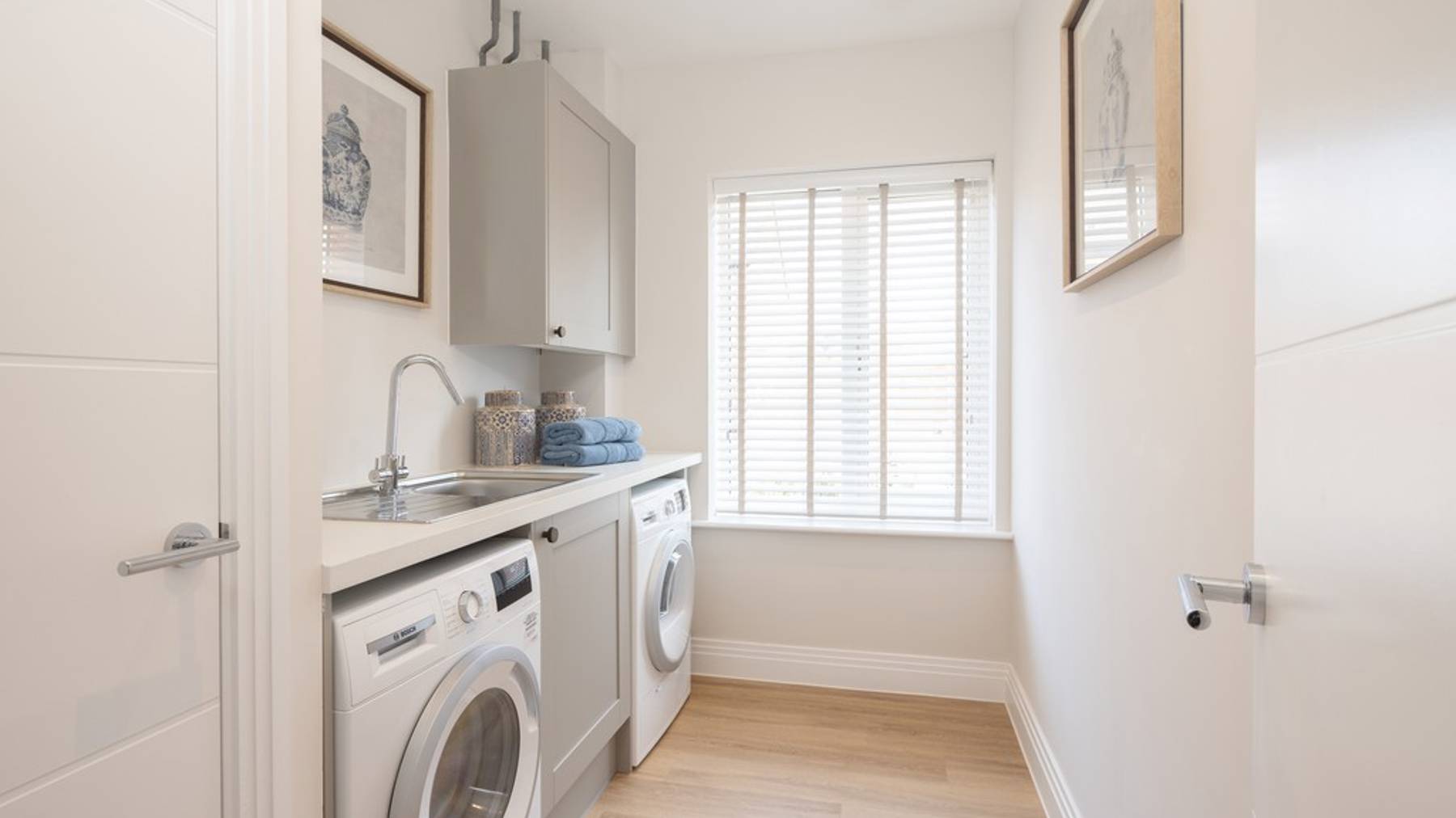 Utility room of 4 bedroom house for sale in Crowthorne, Berkshire