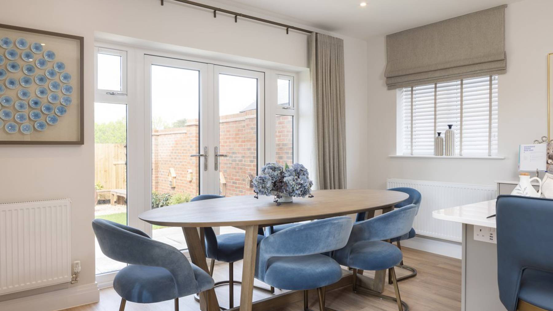 Dining area of 4 bedroom house for sale in Crowthorne, Berkshire