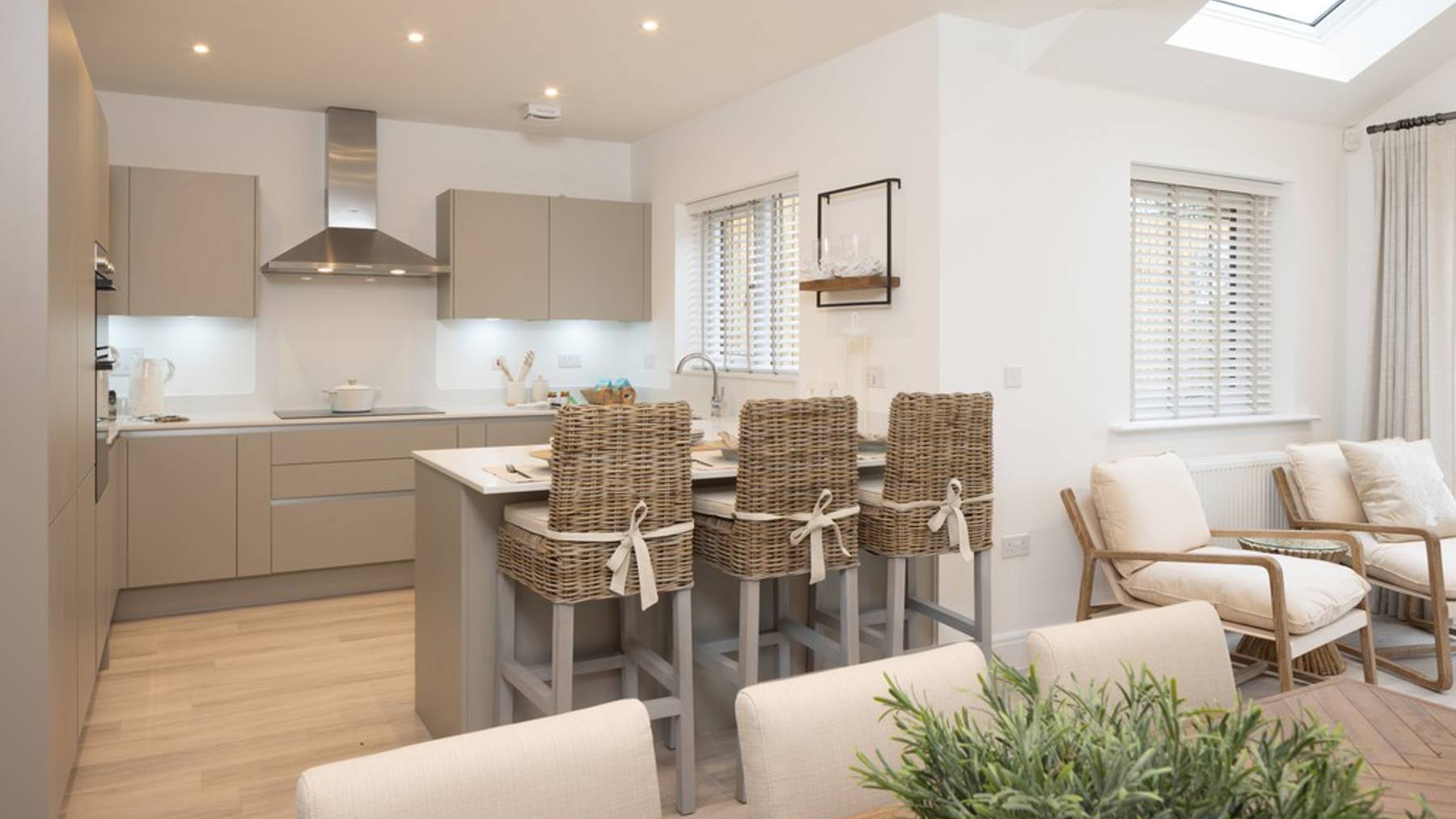 Kitchen/dining area of houses for sale in Crowthorne