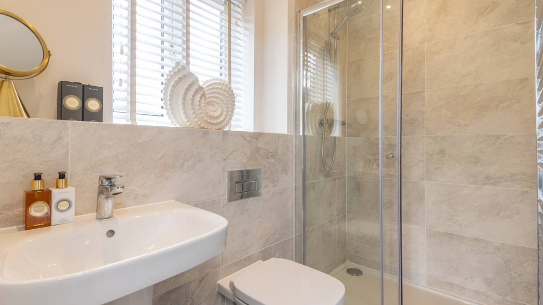 En suite of houses for sale in Crowthorne